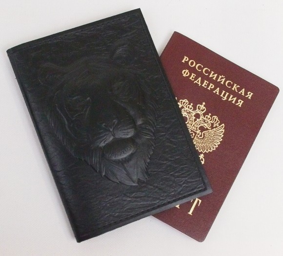 Обложка для паспорта "Хищник Тигр" кожа (3D) цвет чёрный