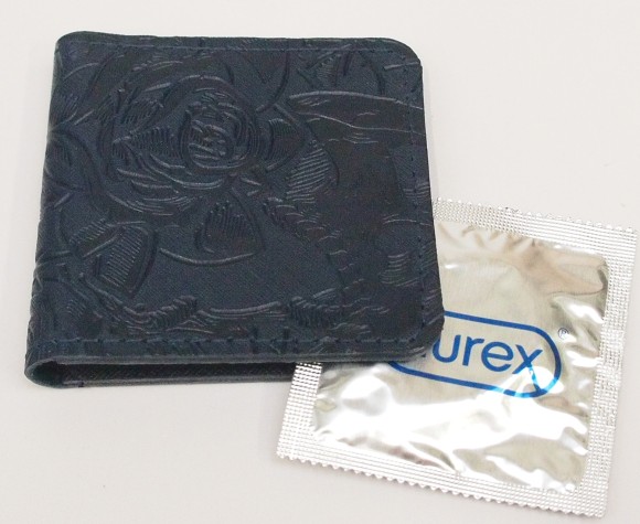 Футляр для презервативов "Dark Rose" кожа (3D) цвет синий