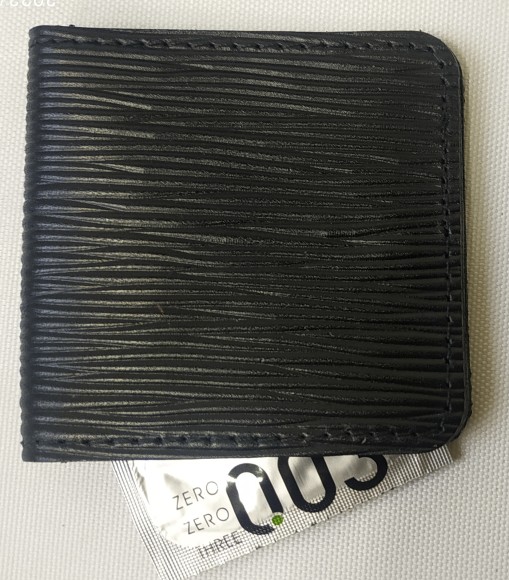 Футляр для презервативов "L.V." кожа (3D) цвет чёрный