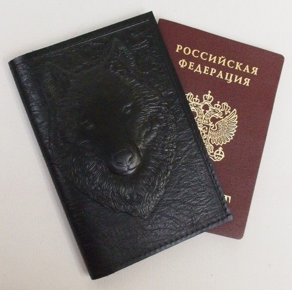 Обложка для паспорта "Хищник Волк" кожа (3D) цвет чёрный
